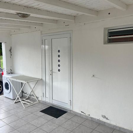 Logement De 40M2 Avec Terrasse, Moderne Et Equipe Petit-Canal Esterno foto