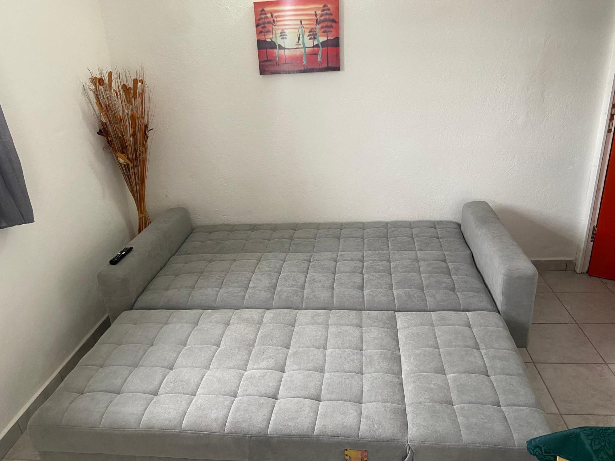 Logement De 40M2 Avec Terrasse, Moderne Et Equipe Petit-Canal Esterno foto
